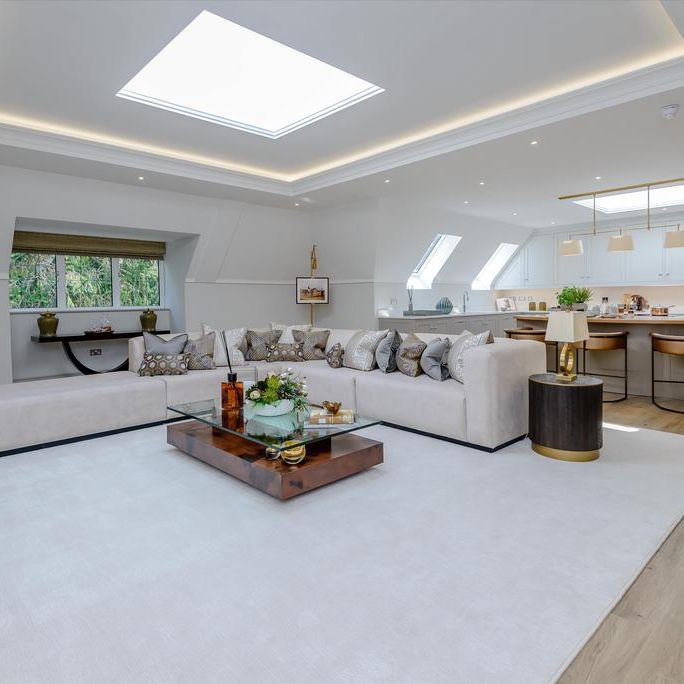 3 bedroom flat to rent - Photo 1