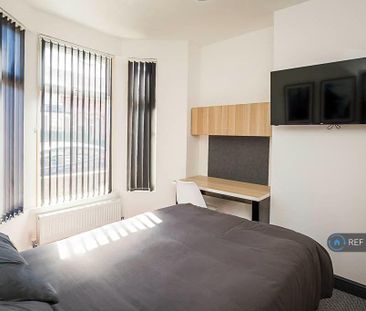 1 bedroom in a house share to rent - Photo 4