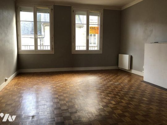 COUTANCES, centre ville, appartement deux pièces de 59 m2 - Photo 1