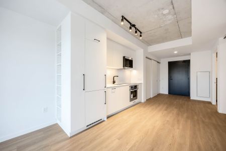 For Lease - 689 The Queensway Street Unit# 219, Toronto, Ontario - Photo 4