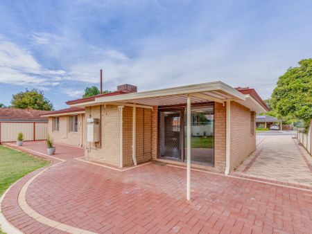 Perfect Modern Home in Thornlie - Photo 3