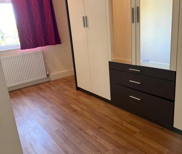 3 bedroom apartment to rent - Photo 1