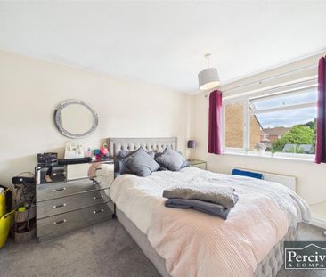 3 bedroom semi-detached house to rent - Photo 3