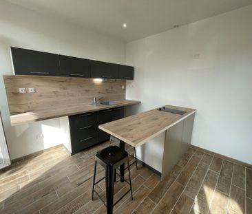 STUDIO 23m² A LOUER FONTAINE - Photo 2