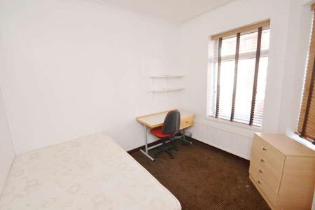 Standish Road, Fallowfield, Manchester, M14 - Photo 2