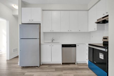 For Lease - 8 Sayers Lane Unit# 17, Richmond Hill, Ontario - Photo 2