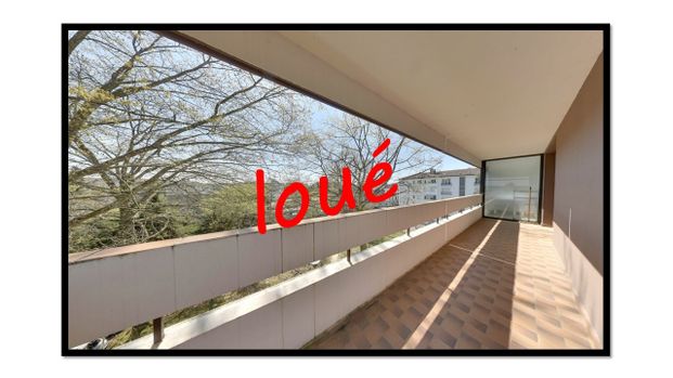 Entre Facs et Centre ville, en 4ème étage avec ascenseur, T4 entièrement meublé avec 20m² de Balcon, - Photo 1