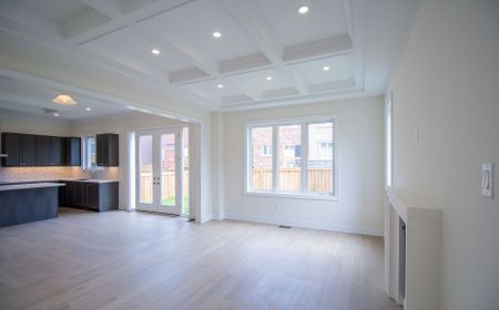 For Lease - 126 Petal Avenue, East Gwillimbury, Ontario - Photo 4