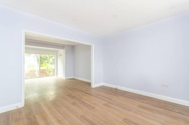 4 bedroom detached house to rent - Photo 1