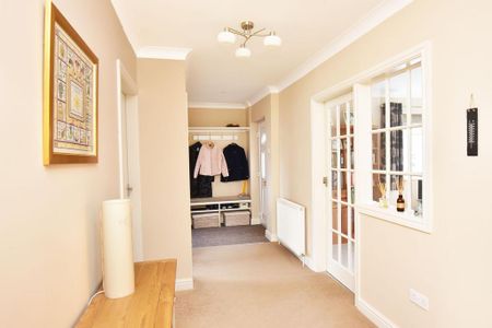 3 bedroom detached bungalow to rent - Photo 5