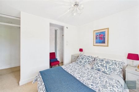 2 bedroom end of terrace house to rent - Photo 4