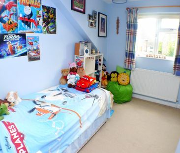 4 bedroom semi-detached house to rent - Photo 6