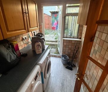 Room in a Shared House, Nicholson Road, CR0 - Photo 5