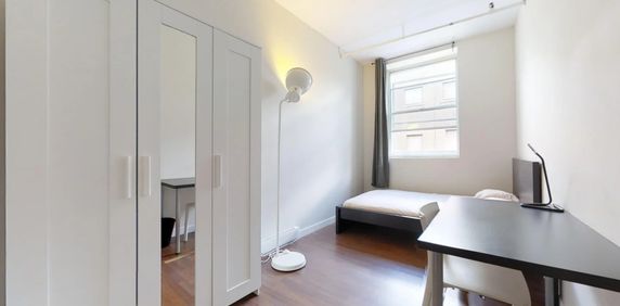 Chambre En Colocation , Place Des Arts - Photo 2