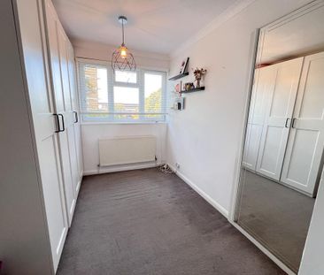 3 bedroom ground floor maisonette to rent - Photo 5