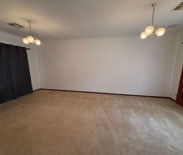 Spacious Family Home - Photo 1