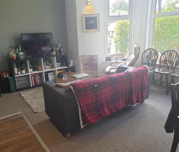 2 bedroom flat to rent - Photo 3
