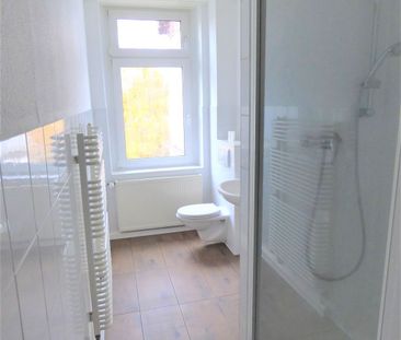 Frisch Renoviert - Schöne 3 Zi.- Whg., Bad mit Fenster, Loggia WG´s... - Photo 4