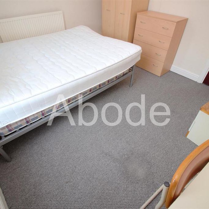 5 bedroom house to rent - Photo 1
