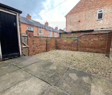 Lytton Road, Clarendon Park, Leicester, LE2 - Photo 2