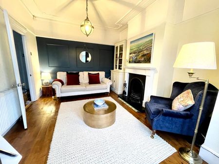 4 Bed Terraced House, Quebec Road, IG1 - Photo 4