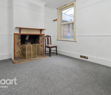 2 bedroom terraced house to rent - Photo 3