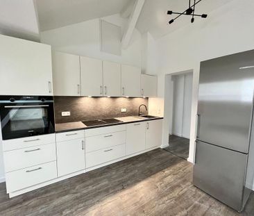 Stilvolle 2-3 Zimmer Dachgeschoss-Wohnung - Photo 1