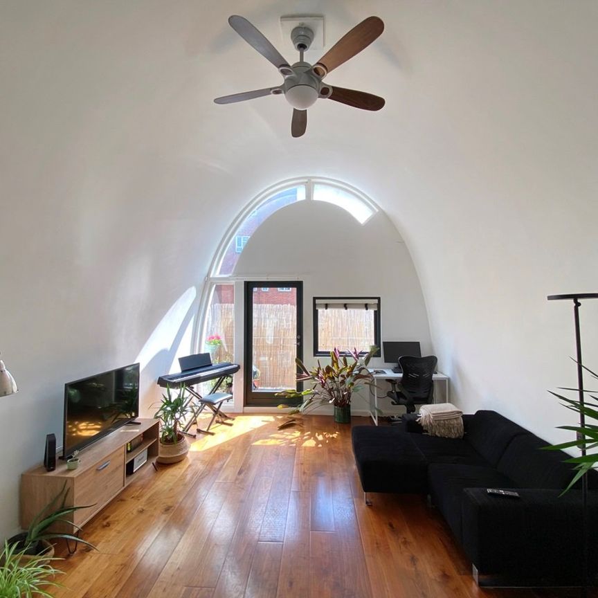 1 Bed Maisonette, Broadway Market, E8 - Photo 1