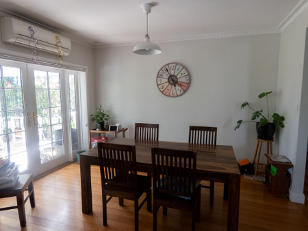 Beautiful and spacious fully furnished home! - Photo 2