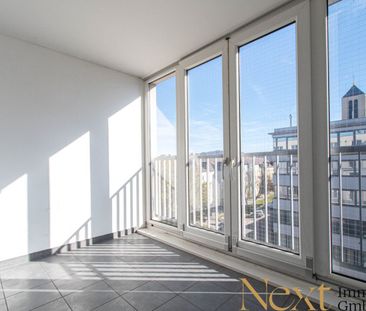 Lichtdurchflutete 2-Zimmer-Wohnung mit Loggia und Einbauküche in Ur... - Photo 1