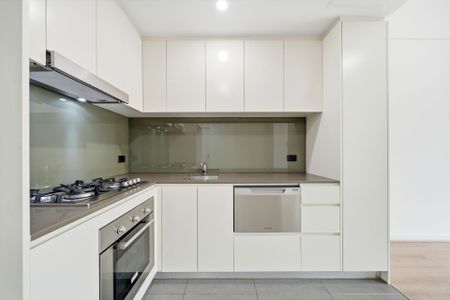 Modern Apartment in Tranquil Setting ** Available Now ** - Photo 5