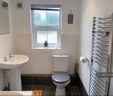 1 bedroom flat to rent - Photo 2