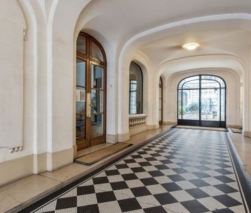Tout savoir sur cet appartement dans le quartier Parc Monceau, à Pa... - Photo 3