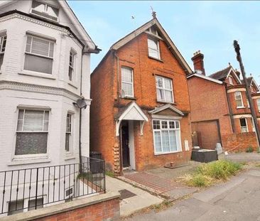 York Road, Guildford, Surrey, GU1 - Photo 2