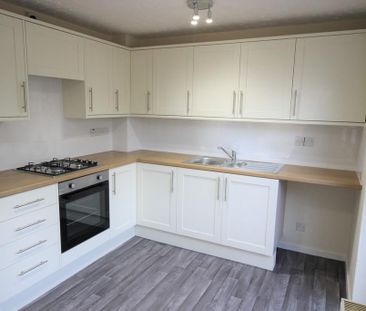 2 bedroom terraced house to rent - Photo 1