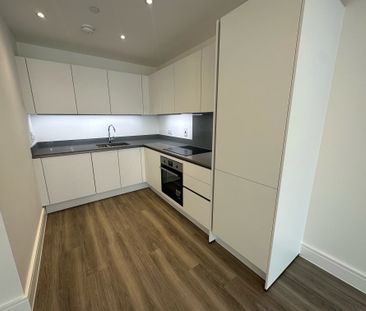 197 Windmill Lane, ., Cheshunt - Photo 4