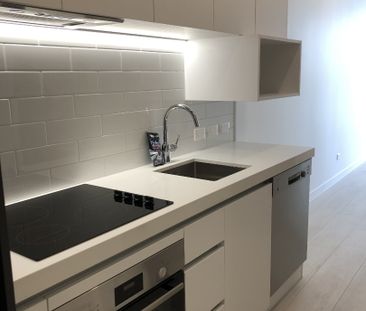 Inner City living in Style - Photo 2