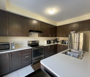 For Lease - 120 Ferris Square, Clarington, Ontario - Photo 3