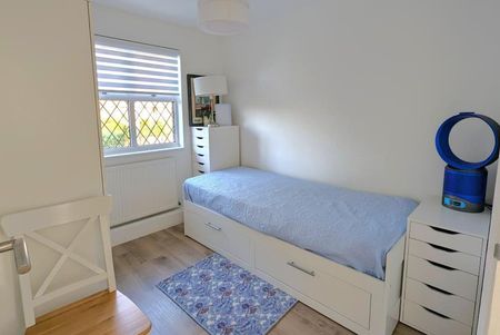 3 bedroom link detached house to rent - Photo 2