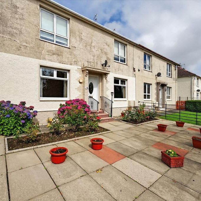 2 bedroom ground floor flat to rent - Photo 1