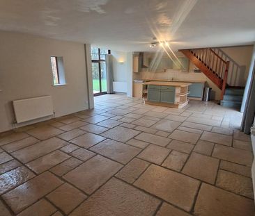 3 bedroom barn conversion to rent - Photo 5