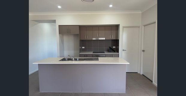 LARGE FAMILY HOME | APPLY TODAY - Photo 1