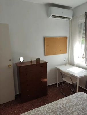 Plaza Ponce de León, Sevilla, Andalusia 41003 - Photo 1