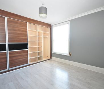 4 bedroom end of terrace house to rent - Photo 5