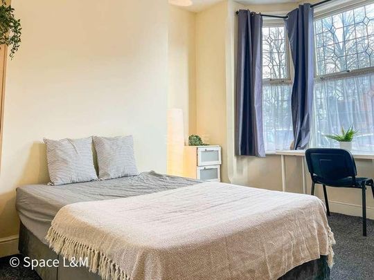 London Road, Reading, Berkshire, RG1 - Photo 1