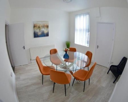 4 Bed Terraced House, Greasbro Road, S9 - Photo 5