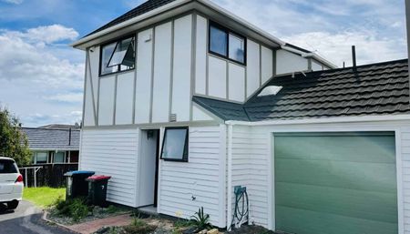 BLOCKHOUSE BAY, 3 BEDROOMS - Photo 4