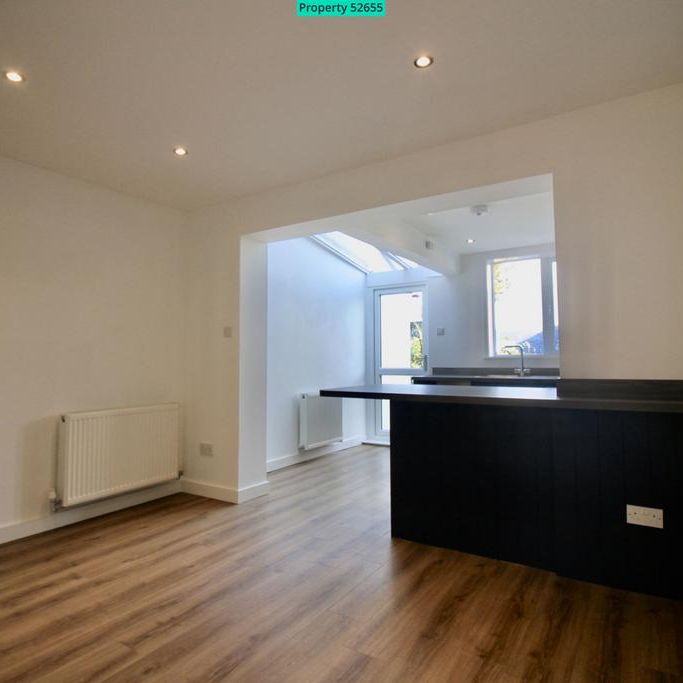 2 bedroom end of terrace house to rent - Photo 1