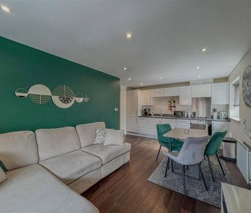 2 bedroom coach house to rent - Photo 4
