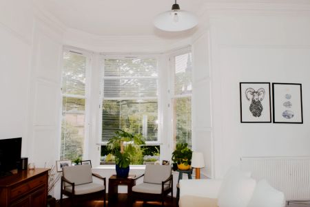2Bedrooms, 1Bathrooms - Photo 2